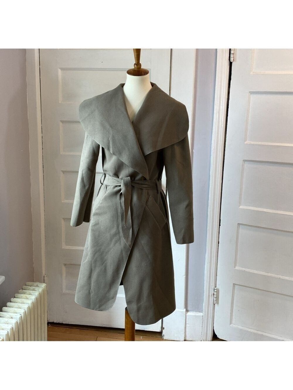 NWT Boohoo Belted Shawl Collar Coat, One Size
